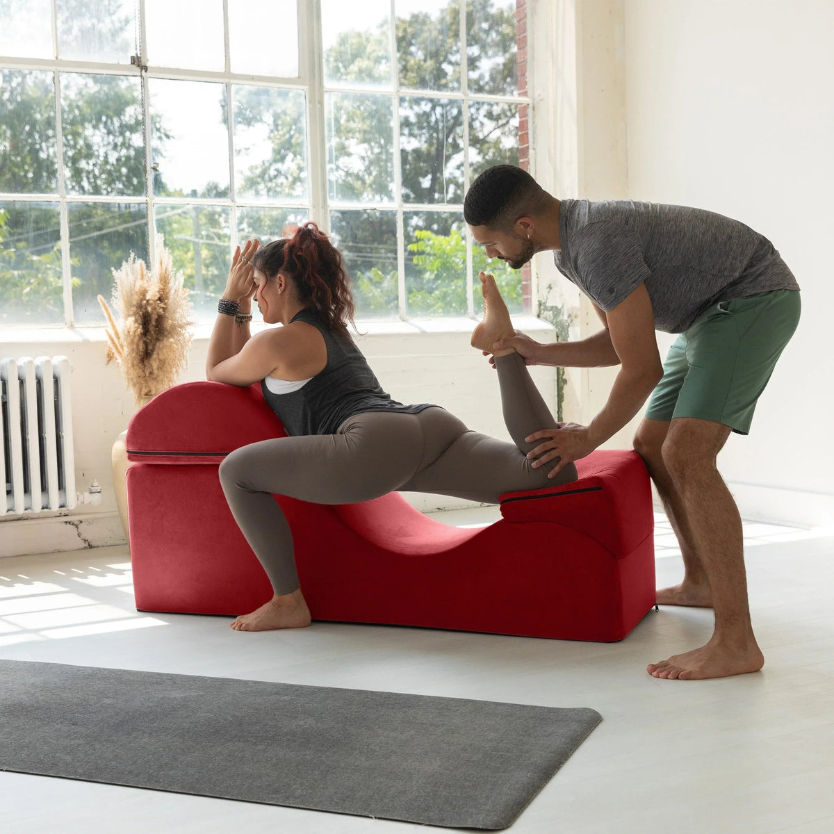 Szezlong rozkładany Avana Kami / Yoga & Massage – Pufa 2 w 1 z ukrytym rozkładanym fotelem do jogi, mikrowelur – Nie dotyczy