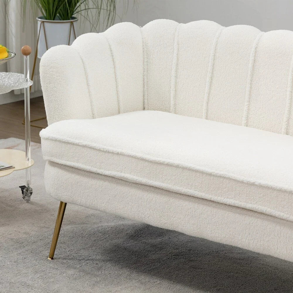 Mała dwuosobowa sofa do pokoju ze złotymi metalowymi nogami - 2 miejsca