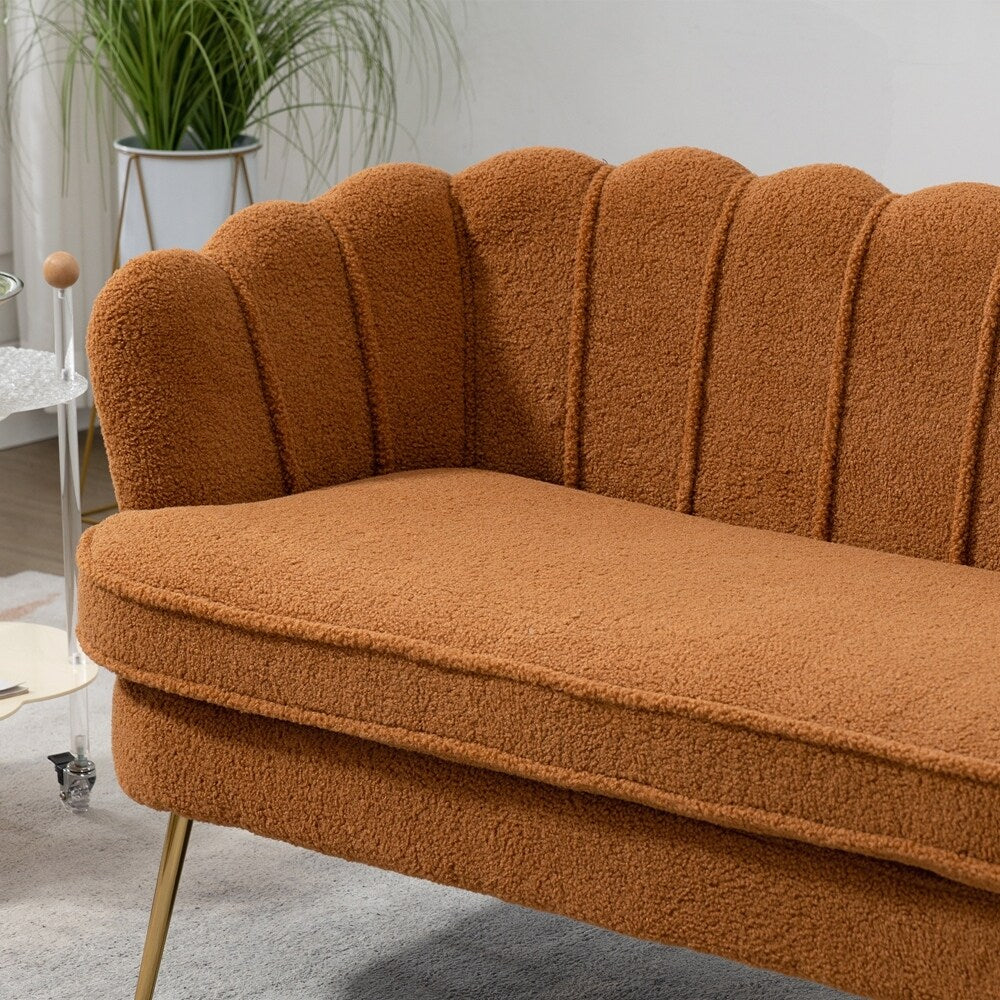 Mała dwuosobowa sofa do pokoju ze złotymi metalowymi nogami - 2 miejsca