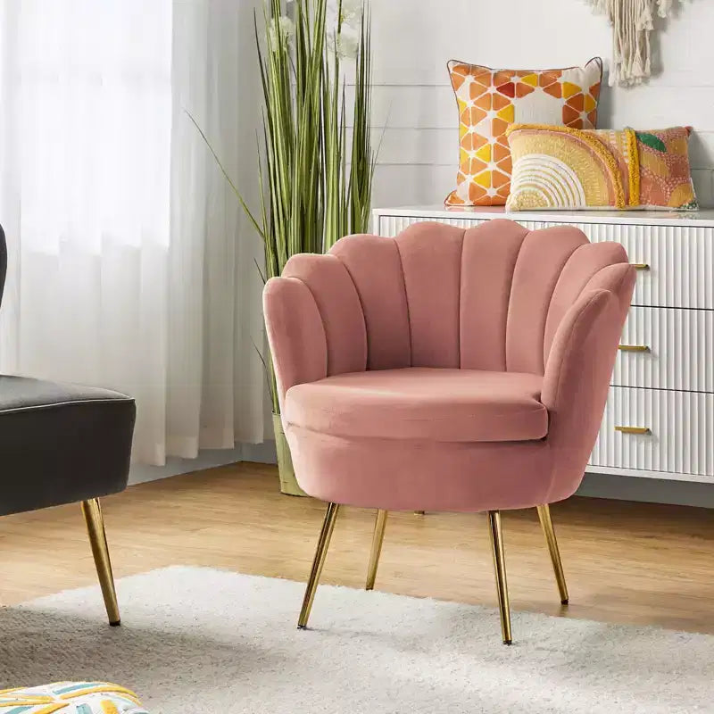 Wygodne krzesło beczkowate ze złotymi metalowymi nogami, akcentowe krzesło do salonu