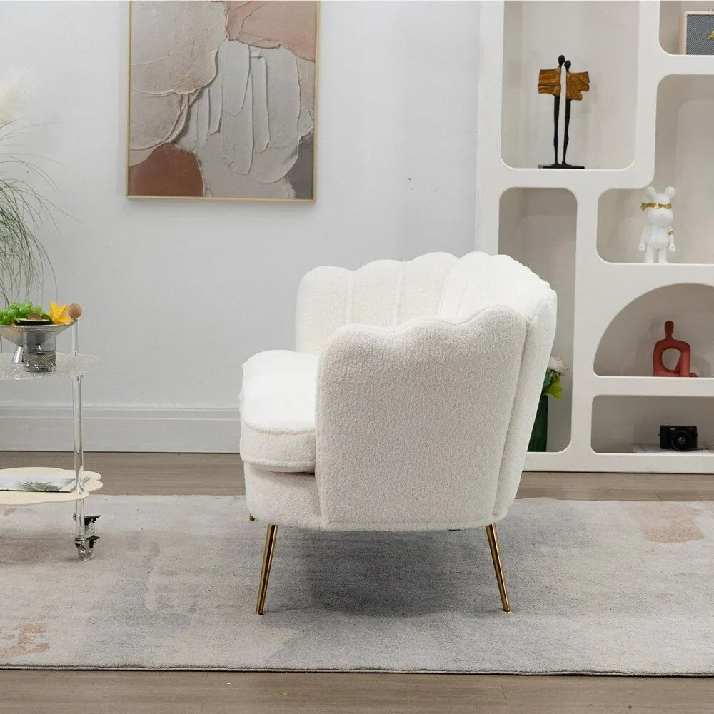 Mała dwuosobowa sofa do pokoju ze złotymi metalowymi nogami - 2 miejsca