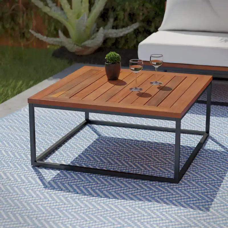 Stolik kawowy SEI Furniture Tara Square z drewna akacjowego