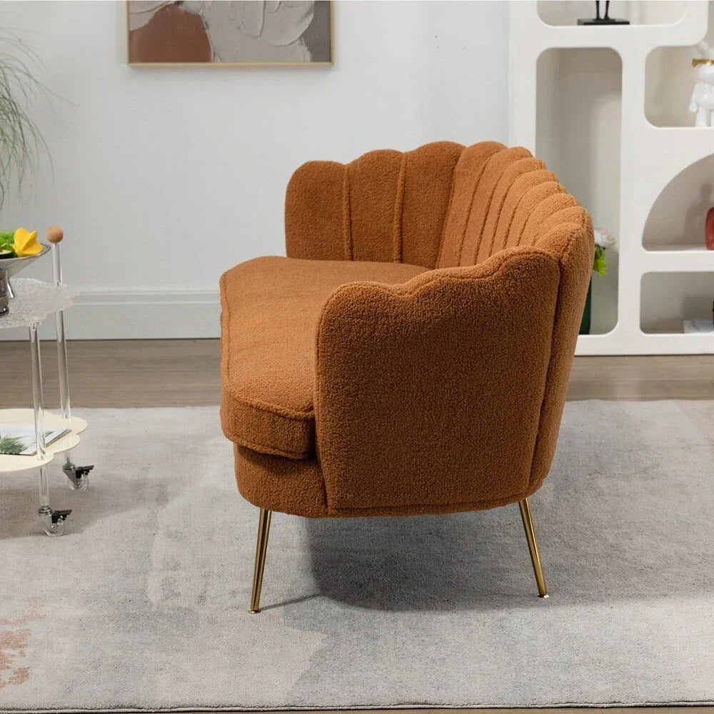 Mała dwuosobowa sofa do pokoju ze złotymi metalowymi nogami - 2 miejsca