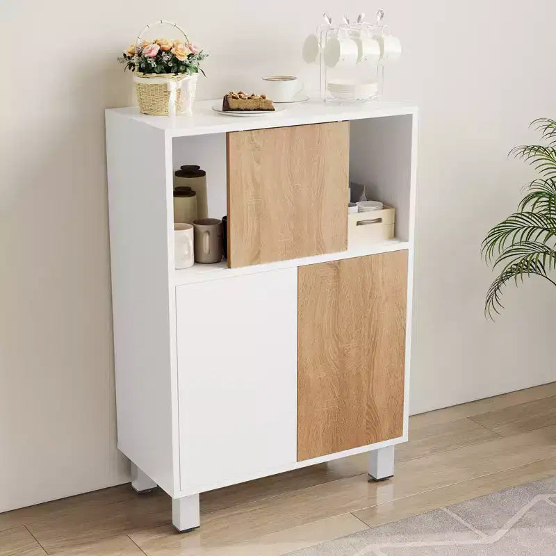 Drewniana szafka magazynowa CuisinSmart, komoda bufetowa z przesuwanymi drzwiami i regulowanymi półkami, biała szafka wystawowa do łazienki