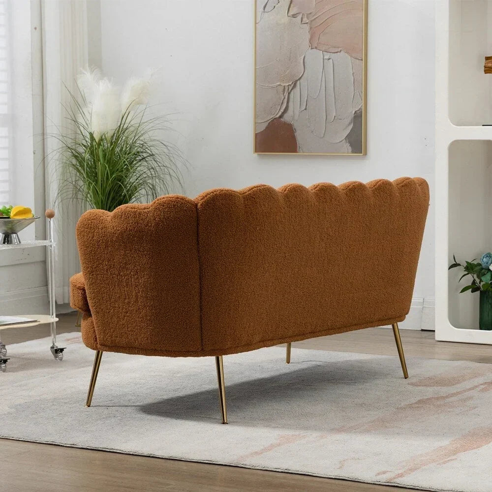 Mała dwuosobowa sofa do pokoju ze złotymi metalowymi nogami - 2 miejsca