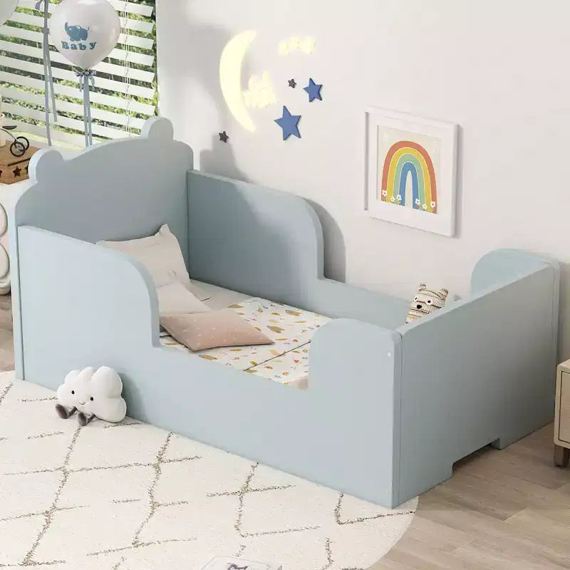 Łóżko podłogowe dla dzieci Okak w kształcie misia dla dzieci w wieku 3-6 lat, rama łóżka dziecięcego z barierką ochronną, urocze łóżko dziecięce w kształcie zwierzątka