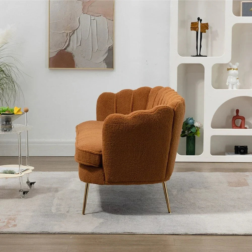 Mała dwuosobowa sofa do pokoju ze złotymi metalowymi nogami - 2 miejsca