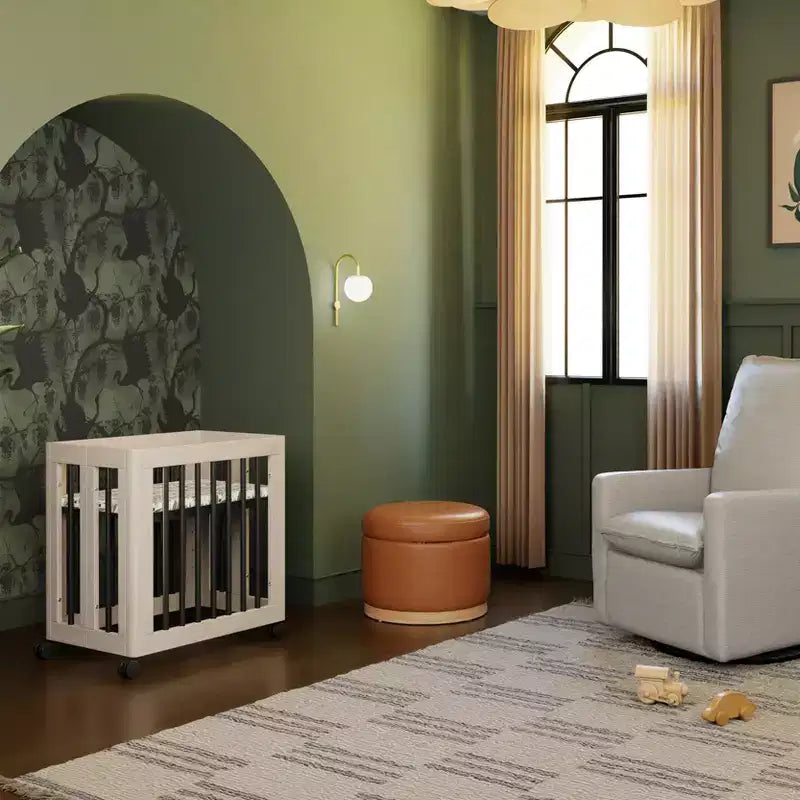 Łóżeczko wielofunkcyjne 8-w-1 Babyletto Yuzu z zestawami do konwersji na wszystkie etapy rozwoju