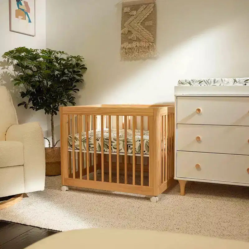 Łóżeczko wielofunkcyjne 8-w-1 Babyletto Yuzu z zestawami do konwersji na wszystkie etapy rozwoju