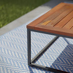 Stolik kawowy SEI Furniture Tara Square z drewna akacjowego