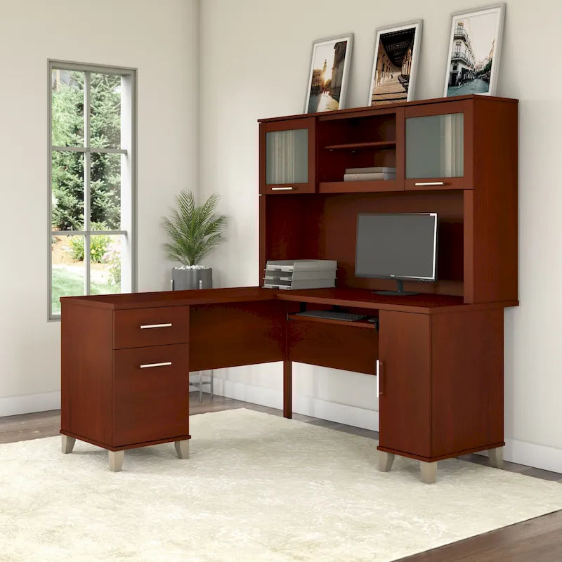 Biurko w kształcie litery L Somerset 60 cali z nadstawką do przechowywania od Bush Furniture
