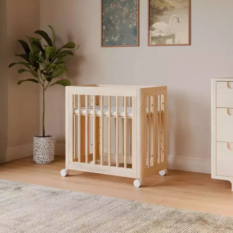 Łóżeczko wielofunkcyjne 8-w-1 Babyletto Yuzu z zestawami do konwersji na wszystkie etapy rozwoju