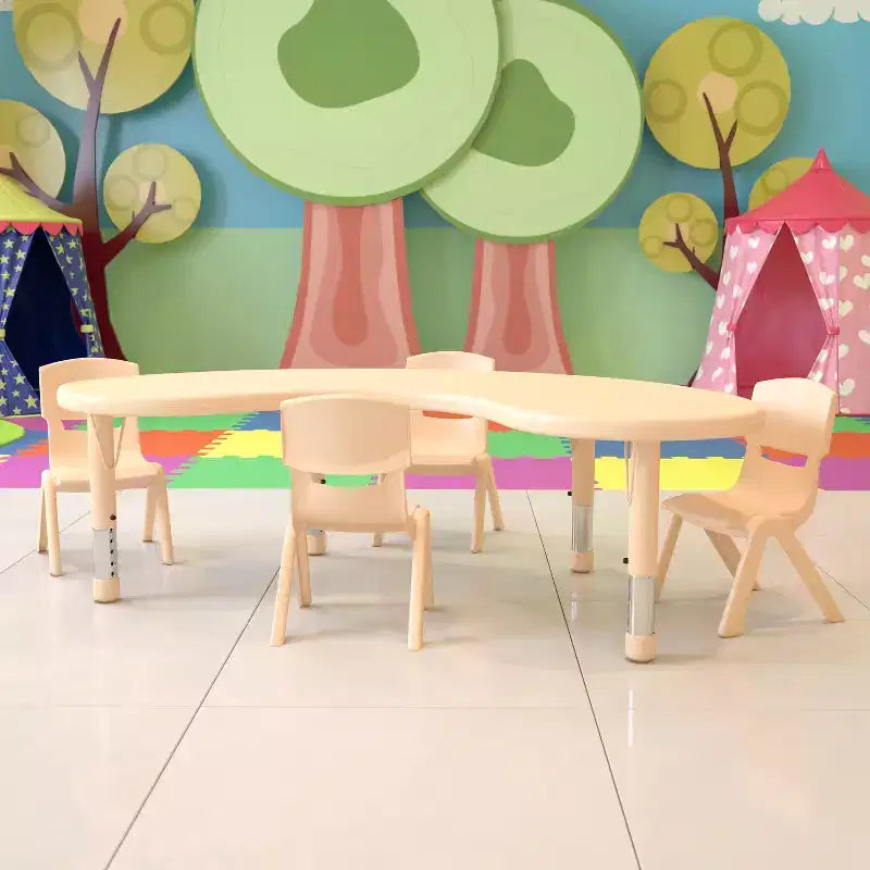 Emma and Oliver Zestaw półksiężycowatych plastikowych stolików aktywności z regulacją wysokości 35W x 65L z 4 krzesłami
